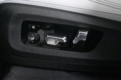 New 2026 BMW X5 xDrive40i w/ M Sport Package image 28