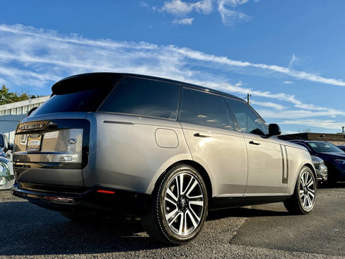 Used 2023 Land Rover Range Rover Autobiography image 5