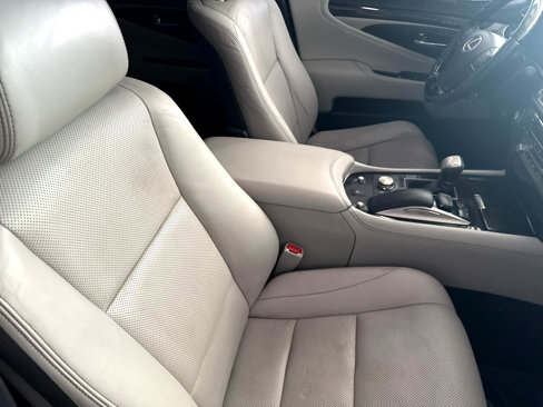 Used 2016 Lexus LS 460 w/ Comfort Package image 44