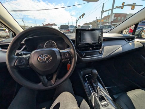Used 2022 Toyota Corolla LE image 21