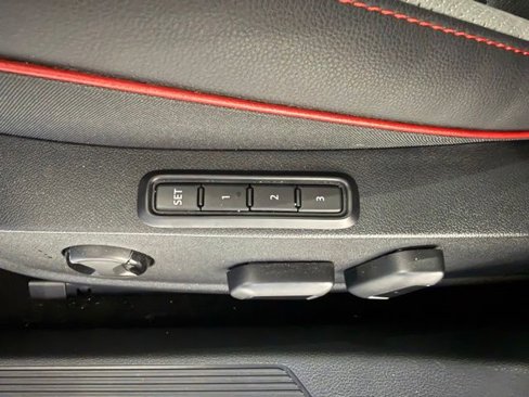 Certified 2024 Volkswagen GTI Autobahn image 23