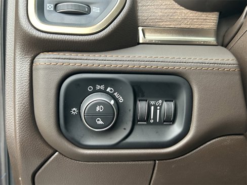 New 2025 RAM 2500 Limited image 25