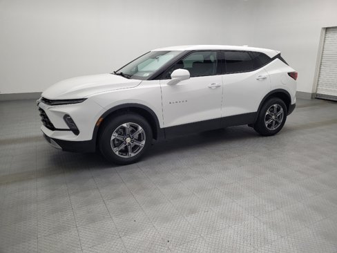 Used 2023 Chevrolet Blazer LT image 2