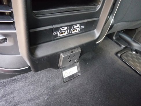 New 2026 RAM 1500 4x4 Crew Cab image 38