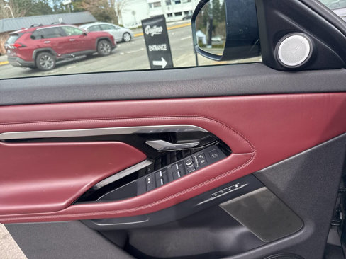 Used 2020 Land Rover Range Rover Evoque R-Dynamic HSE image 32