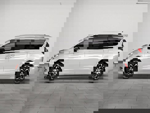 New 2026 Chrysler Pacifica Select image 3