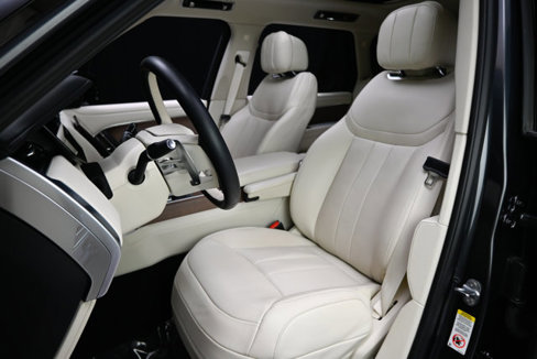 Used 2023 Land Rover Range Rover SE image 48