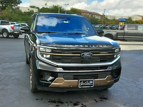 New 2025 Ford Expedition Max King Ranch image 3