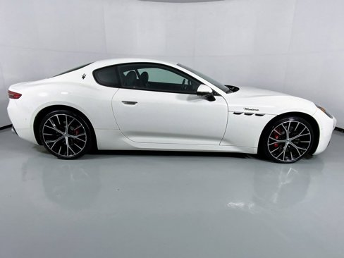 Used 2024 Maserati GranTurismo Modena image 3