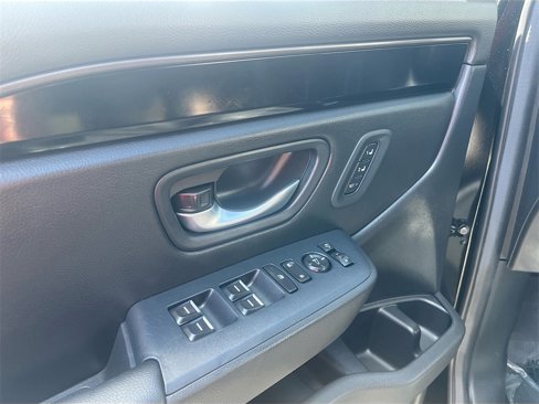 Used 2025 Honda Pilot TrailSport image 17