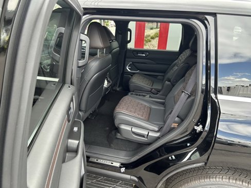 New 2026 Nissan Armada Platinum image 8