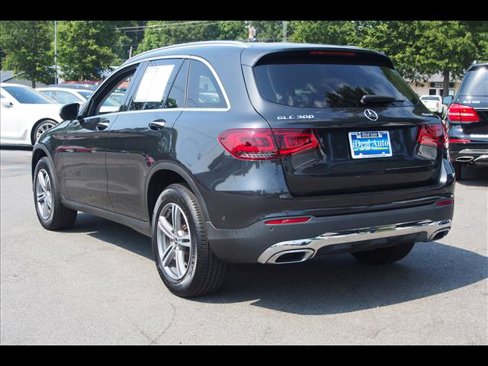Used 2021 Mercedes-Benz GLC 300 4MATIC image 3