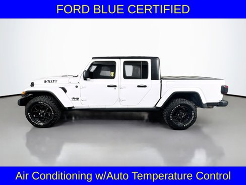 Used 2024 Jeep Gladiator Sport image 8