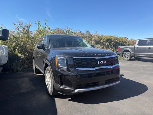 Used 2022 Kia Telluride LX image 1