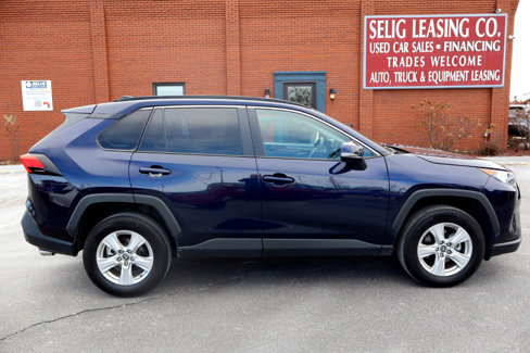 Used 2021 Toyota RAV4 XLE image 2