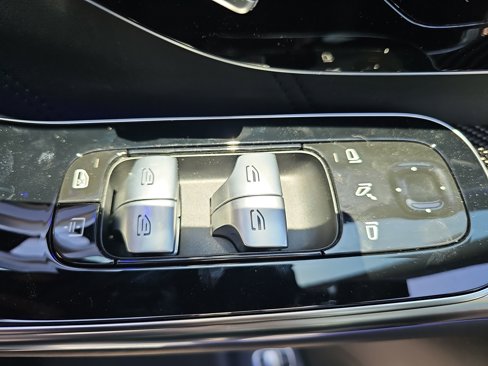 New 2025 Mercedes-Benz S 63 AMG S image 28