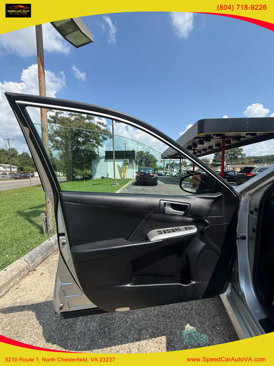 Used 2014 Toyota Camry SE image 10