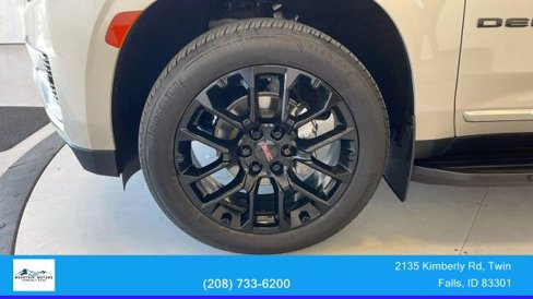 Used 2023 GMC Yukon XL Denali image 9