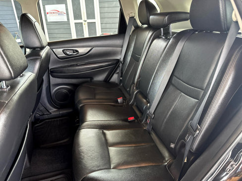 Used 2016 Nissan Rogue SL image 36
