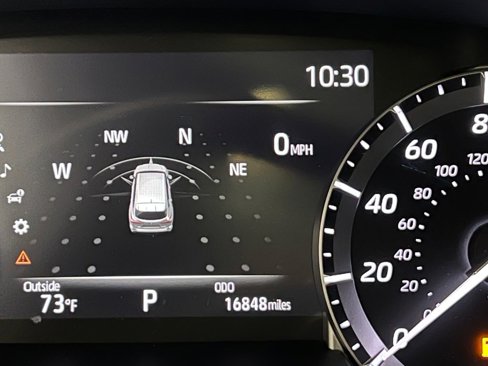 Certified 2022 Toyota Highlander Platinum image 40