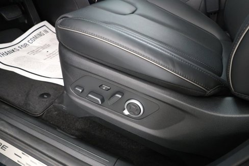 Used 2025 Hyundai Palisade Calligraphy image 12