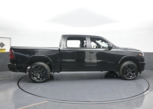 New 2025 RAM 1500 4x4 Crew Cab image 7