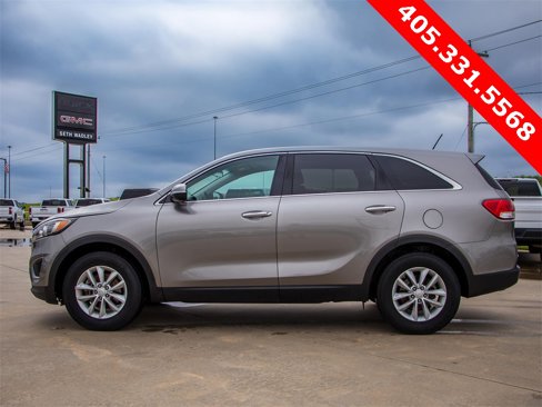 Used 2017 Kia Sorento L image 6