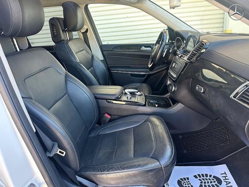 Used 2018 Mercedes-Benz GLS 550 4MATIC image 11
