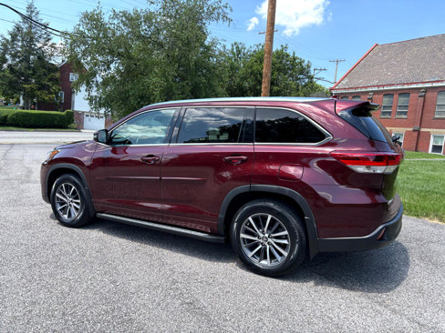 Used 2017 Toyota Highlander XLE image 6