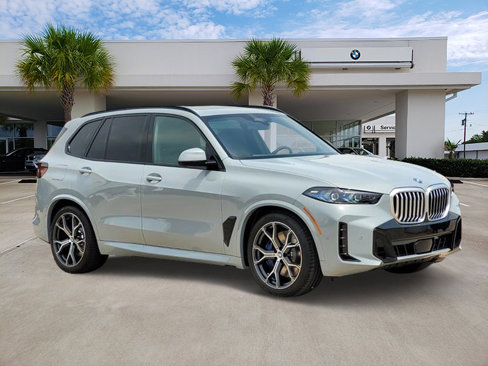 New 2026 BMW X5 xDrive50e w/ M Sport Package image 3