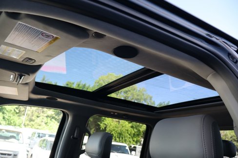 Used 2025 Ford F450 Platinum w/ Platinum Plus Package image 28