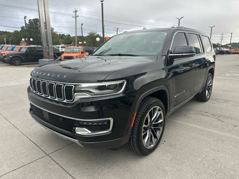 Used 2022 Jeep Wagoneer Series III w/ Premium Group I image 4