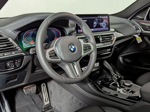 New 2025 BMW X4 M40i image 11