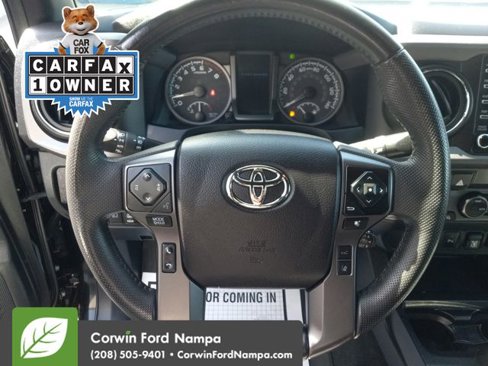 Used 2022 Toyota Tacoma TRD Off-Road image 15