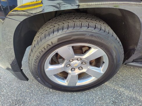 Used 2018 Chevrolet Suburban LT image 25