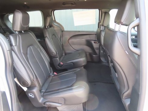 New 2026 Chrysler Pacifica Select image 26