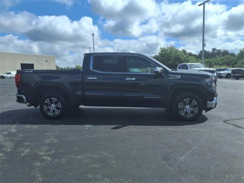 Used 2025 GMC Sierra 1500 SLT image 25