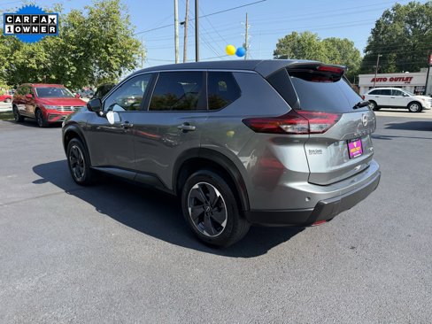 Used 2024 Nissan Rogue SV image 4