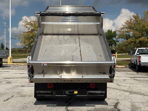 New 2025 Ford F550 4x4 Regular Cab Super Duty image 33