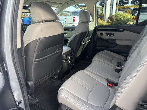 Used 2025 Honda Pilot EX-L image 14