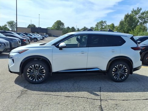 New 2026 Nissan Rogue Platinum image 4