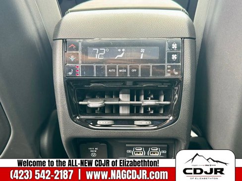 New 2024 Jeep Grand Cherokee L Overland w/ Luxury Tech Group IV image 22