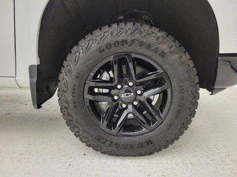 Used 2025 Chevrolet Silverado 1500 Custom Trail Boss image 19