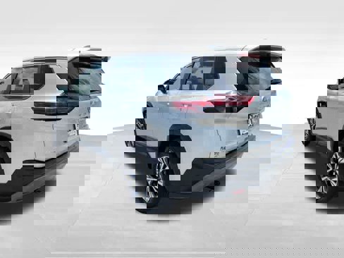 Used 2023 Nissan Rogue SV image 5