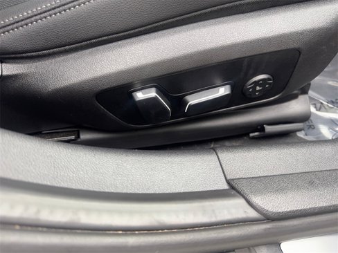 Used 2025 BMW 330i Sedan image 47