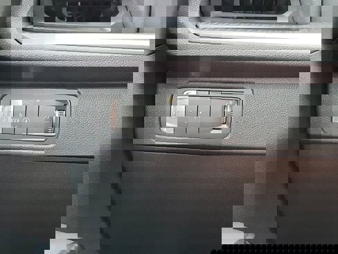 New 2026 Chevrolet Traverse LT image 17