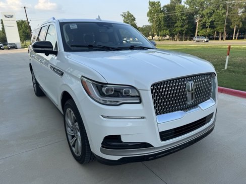 Used 2023 Lincoln Navigator L Reserve image 7
