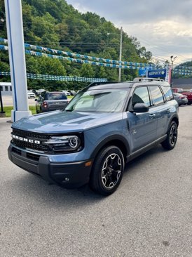New 2025 Ford Bronco Sport Outer Banks image 3