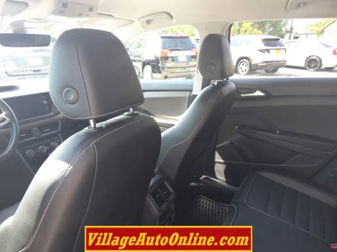 Used 2022 Volkswagen Taos SEL image 24
