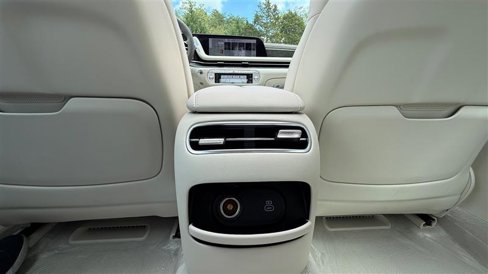 Used 2024 Genesis G90 3.5T image 29